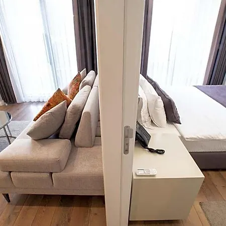 Myway Deluxe Hotel 4*